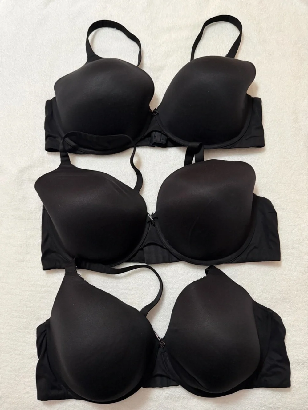 🖤 3 VICTORIA’S SECRET BODY BY VICTORIA LINED PERFECT COVERAGE BRA 44D BRAS - Picture 1 of 3